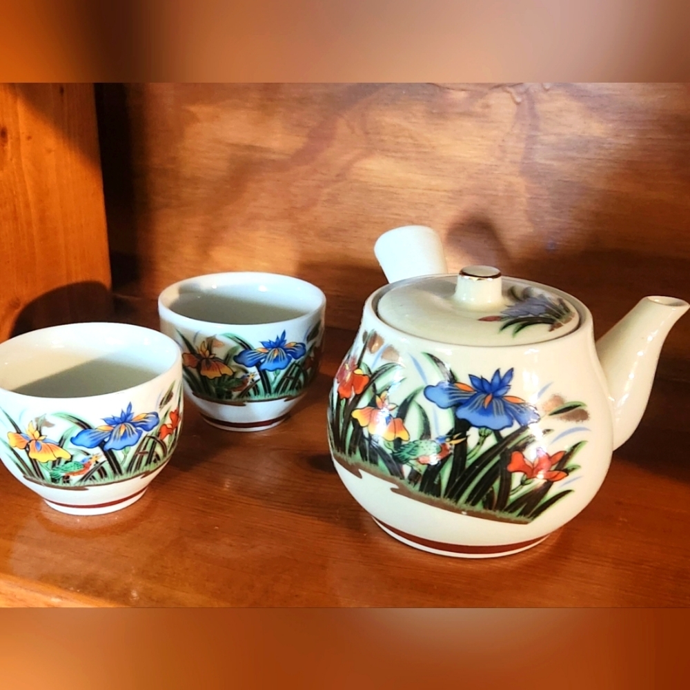 Japanese Kutani ware tea set